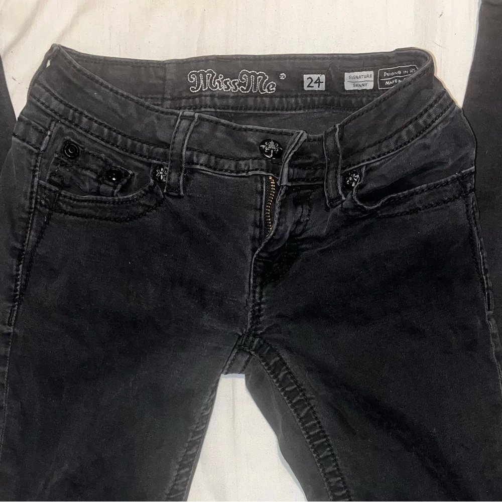 Black Miss Me Signature Skinny Jeans, size 24.